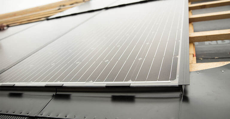 Photovoltaik-Anlagen - Installation von Solarmodulen